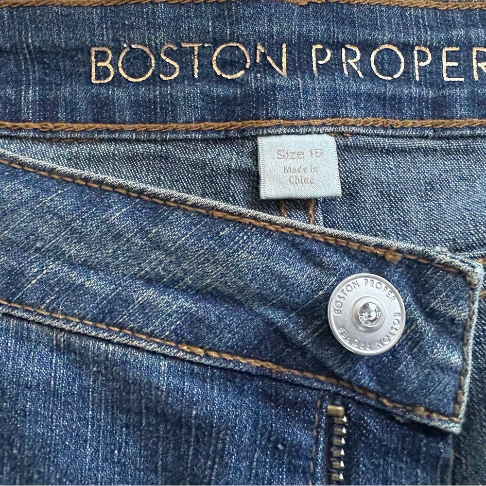 Boston Proper Dark Blue Denim Jeans Pants embroidered floral Sequins Sz 16 - Picture 4 of 10